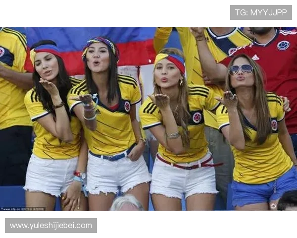 深度解析世界杯美女球迷的风采：从现场到网络的热议焦点